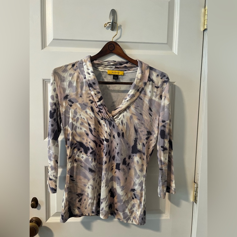 St. John Dot Print V-Neck Women's Top